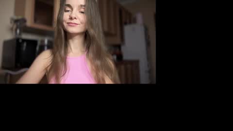 Snapshot of lanaloulou chatting on December 4, 2024, 10:30 pm Lana online show from December 4, 2024, 10:30 pm