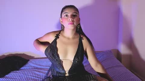 Snapshot of lanalux__ chatting on October 15, 2025, 4:34 am lanalux__ online show from October 15, 2025, 4:34 am