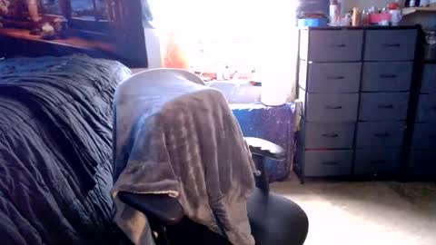 Snapshot of lanaluxxe4 chatting on February 10, 2026, 5:06 pm lanaluxxe4 online show from February 10, 2026, 5:06 pm