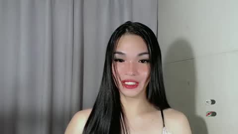 lanawyatt_ online show from December 24, 2024, 6:50 pm