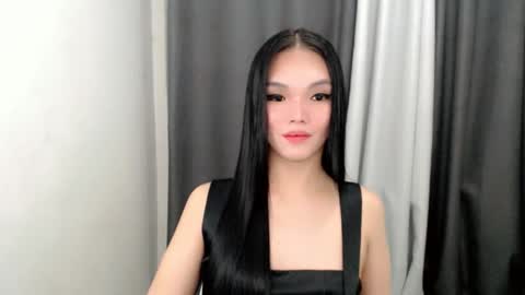 lanawyatt_ online show from November 10, 2025, 3:55 pm