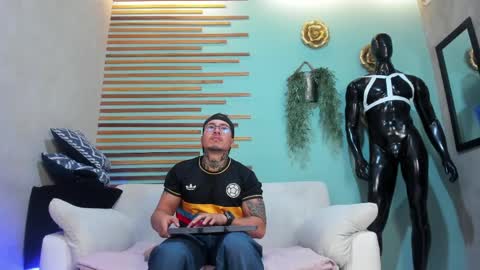 Lance  Max  online show from April 11, 2026, 1:32 am