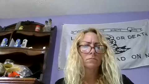 Snapshot of landofeden chatting on June 3, 2026, 5:18 pm landofeden online show from June 3, 2026, 5:18 pm