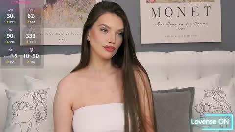 Laneah online show from November 19, 2025, 1:05 am