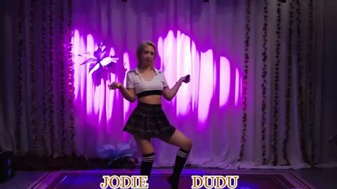 lankwaifong_cindy online show from May 7, 2026, 2:39 am