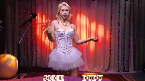 lankwaifong_cindy online show from May 15, 2026, 3:02 am