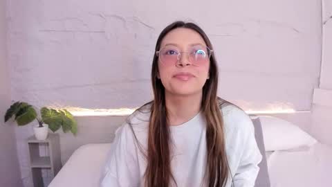 Lanna online show from March 25, 2026, 11:49 am