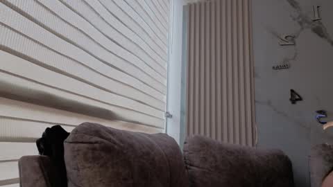 lanna_as online show from April 6, 2026, 3:13 pm