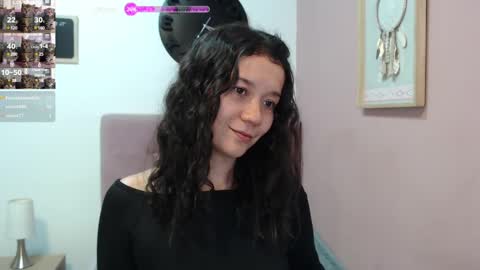 Lanna online show from February 12, 2025, 4:44 pm