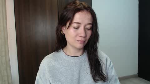 Lanna online show from December 16, 2025, 1:38 pm