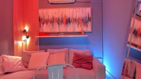 Tiana online show from November 28, 2025, 7:49 pm