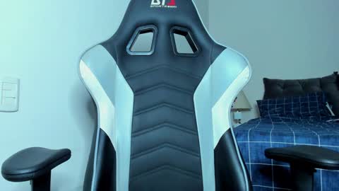 Lanna online show from January 17, 2025, 1:25 am