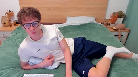 Fandi online show from November 26, 2025, 11:33 am