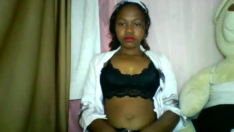 lara_belle online show from May 8, 2026, 9:42 pm