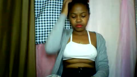 lara_belle online show from June 8, 2026, 3:01 pm