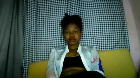 lara_belle online show from July 27, 2026, 7:21 pm