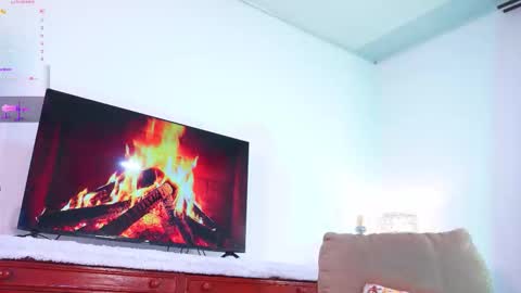 Snapshot of lara_giraldo chatting on October 8, 2025, 12:52 am Hello Guys I am Lara Giraldo WELCOME To my room online show from October 8, 2025, 12:52 am