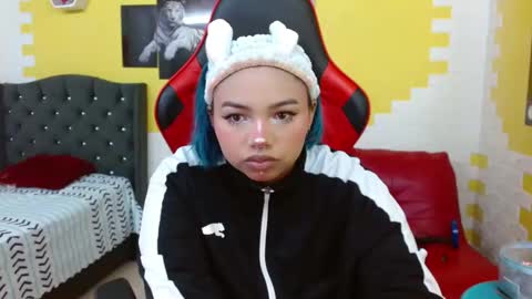 Snapshot of lara_jean23 chatting on October 22, 2025, 2:50 pm Lara online show from October 22, 2025, 2:50 pm