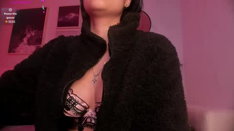 Lara Madisson online show from October 6, 2025, 7:28 am