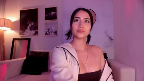 Lara Madisson online show from March 2, 2026, 4:47 am