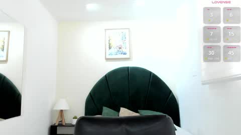      700  200   online show from April 10, 2026, 7:51 pm