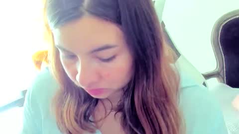 Snapshot of laracat18 chatting on April 26, 2026, 1:09 pm Lara online show from April 26, 2026, 1:09 pm