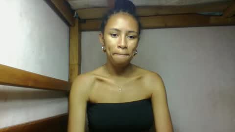 Snapshot of larah98 chatting on February 22, 2026, 6:17 pm larah98 online show from February 22, 2026, 6:17 pm