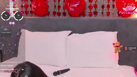 LaraKent online show from February 9, 2025, 12:17 am