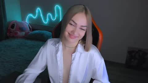 LaraKrein lk online show from April 10, 2026, 3:17 pm