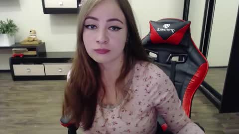 Laralianna online show from September 10, 2025, 8:14 am