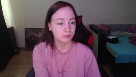 Snapshot of laralianna chatting on May 6, 2026, 8:41 am Laralianna online show from May 6, 2026, 8:41 am