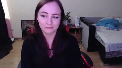 Laralianna online show from June 16, 2026, 10:18 am
