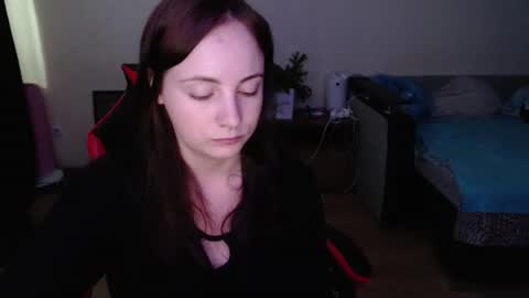 Laralianna online show from June 18, 2026, 9:36 am