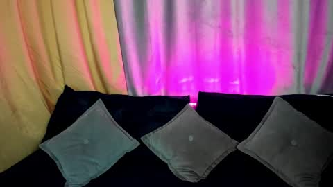 MY NAME IS LILY online show from February 5, 2025, 1:15 am