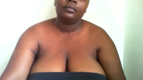 laralovex online show from January 14, 2025, 10:59 am