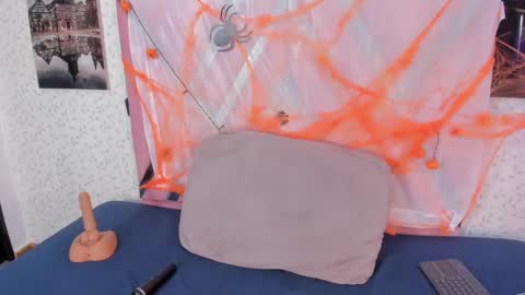 Lara Murphy online show from October 22, 2025, 4:13 am