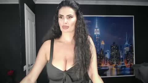 laras_moans online show from July 4, 2026, 8:20 am