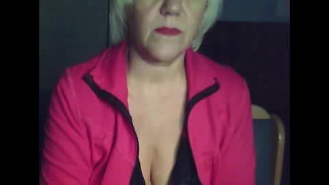 larisaq4ugo24 online show from October 12, 2025, 8:46 am