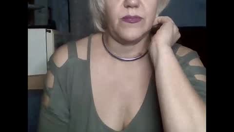 larisaq4ugo24 online show from December 14, 2025, 12:43 pm