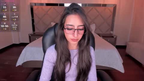 Larisa Smirnov online show from November 3, 2025, 5:52 am