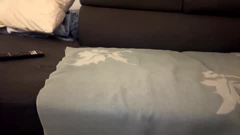 larry_97 online show from January 22, 2025, 2:48 am