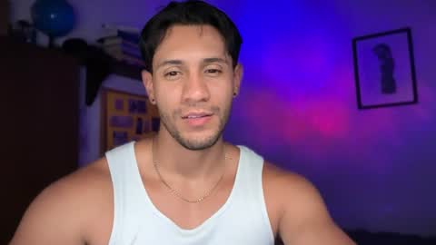 Snapshot of larry_jones chatting on August 7, 2026, 10:34 pm andrew online show from August 7, 2026, 10:34 pm
