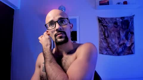 larry_stewart online show from June 15, 2026, 11:29 pm