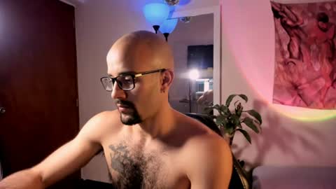 larry_stewart online show from July 25, 2026, 11:02 pm
