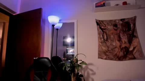larry_stewart online show from August 3, 2026, 1:37 am