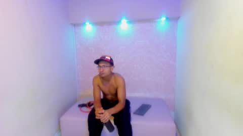 LARRY online show from January 9, 2026, 12:30 pm