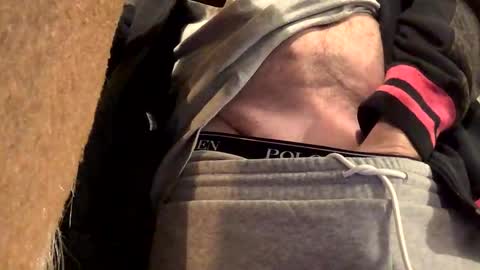 larrythelover23 online show from January 15, 2026, 2:05 am