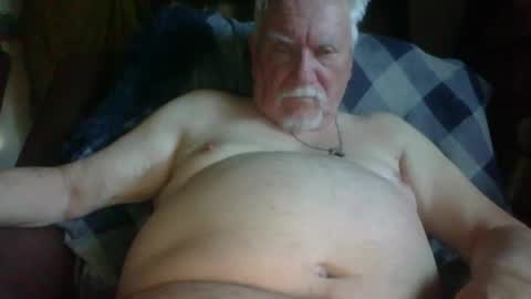 Snapshot of larryw01 chatting on June 15, 2026, 8:00 pm larryw01 online show from June 15, 2026, 8:00 pm