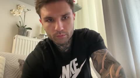 larsskeet online show from November 22, 2025, 1:10 pm