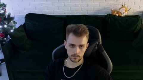 Snapshot of larstar01 chatting on December 11, 2024, 2:30 am Lars online show from December 11, 2024, 2:30 am